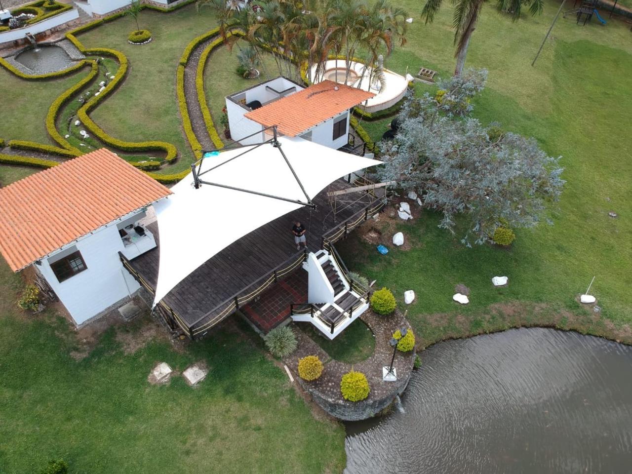 Hotel Maca Lago 卡利马 外观 照片
