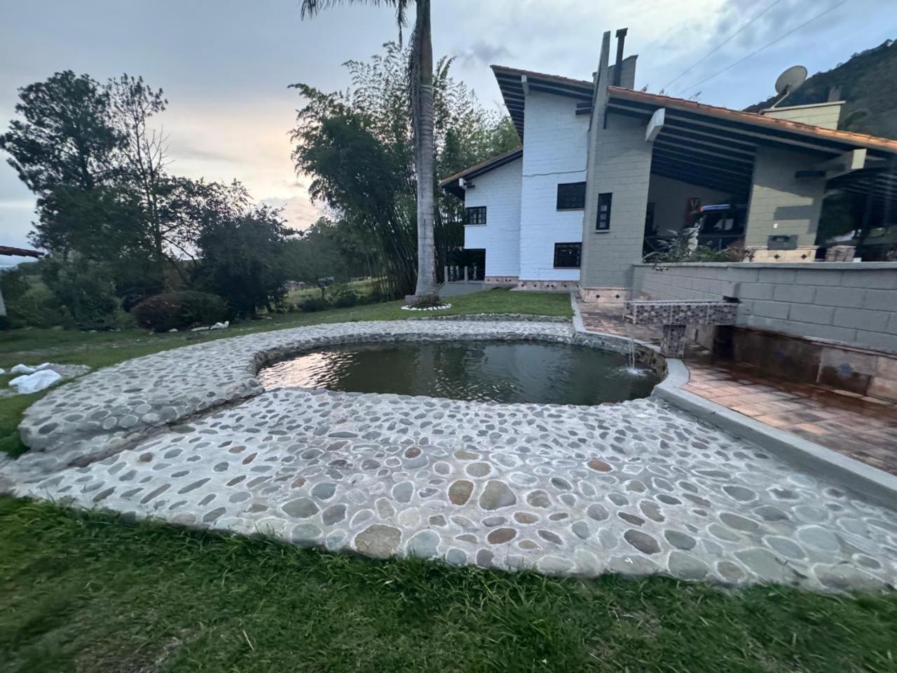 Hotel Maca Lago 卡利马 外观 照片