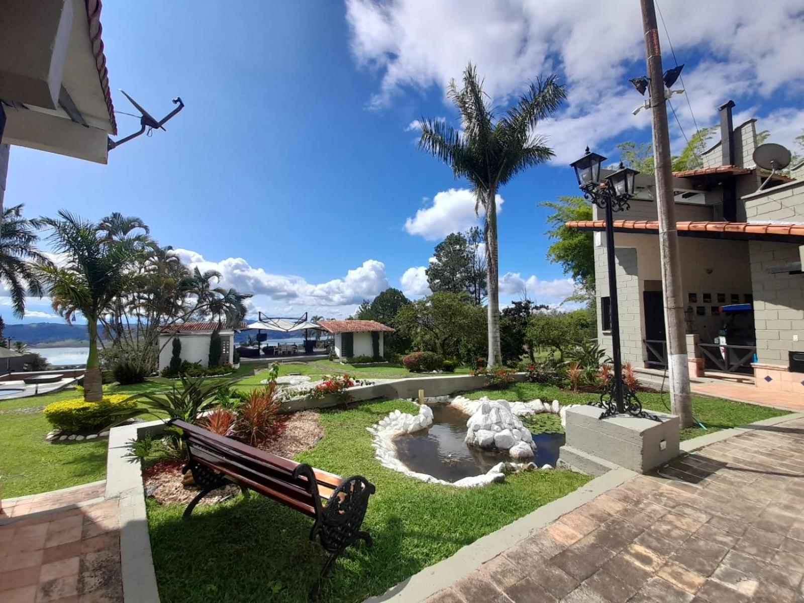 Hotel Maca Lago 卡利马 外观 照片
